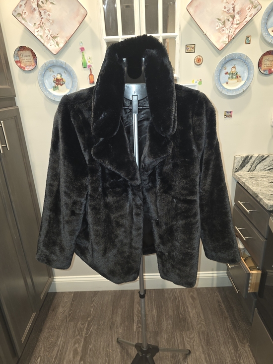 Time and Tru Jackets & Blazers - Time and Tru Black Faux Fur Teddy Jacket